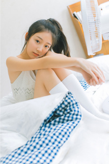 美女裸身露双奶头无遮挡免费视频